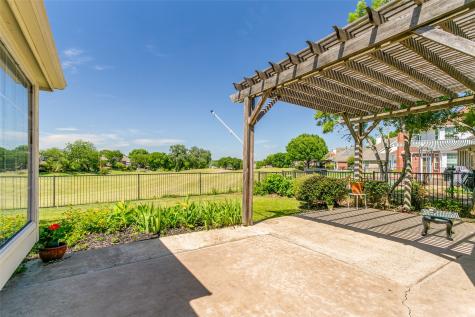 625 Palm Desert Drive Garland TX 75044
