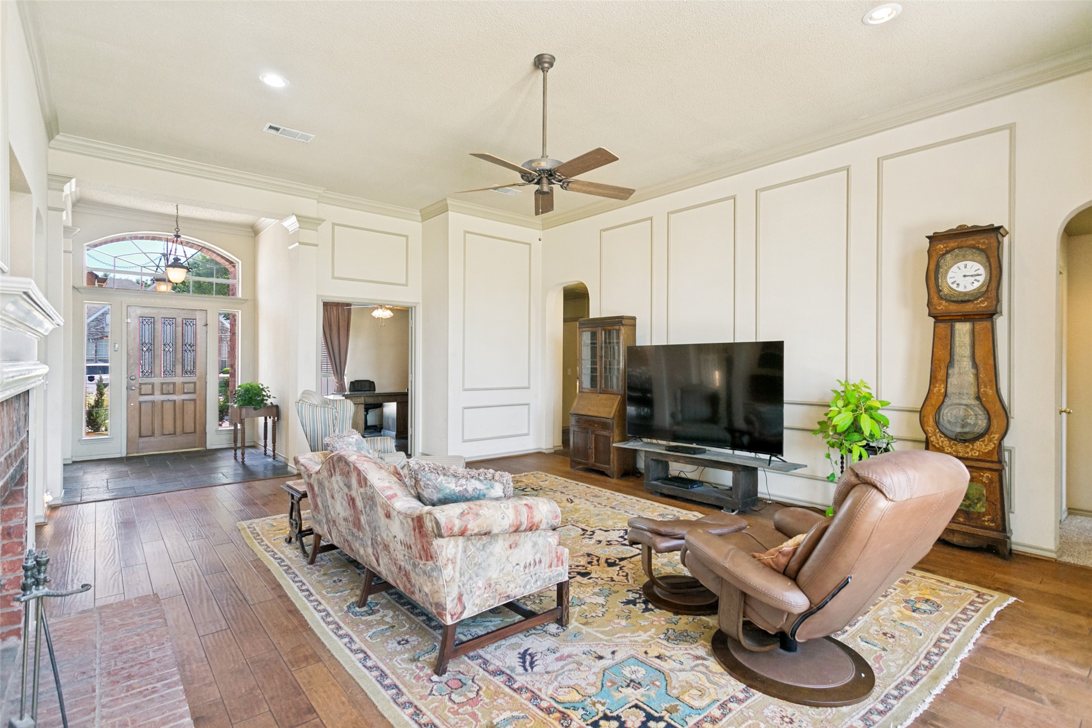 625 Palm Desert Drive Garland TX 75044