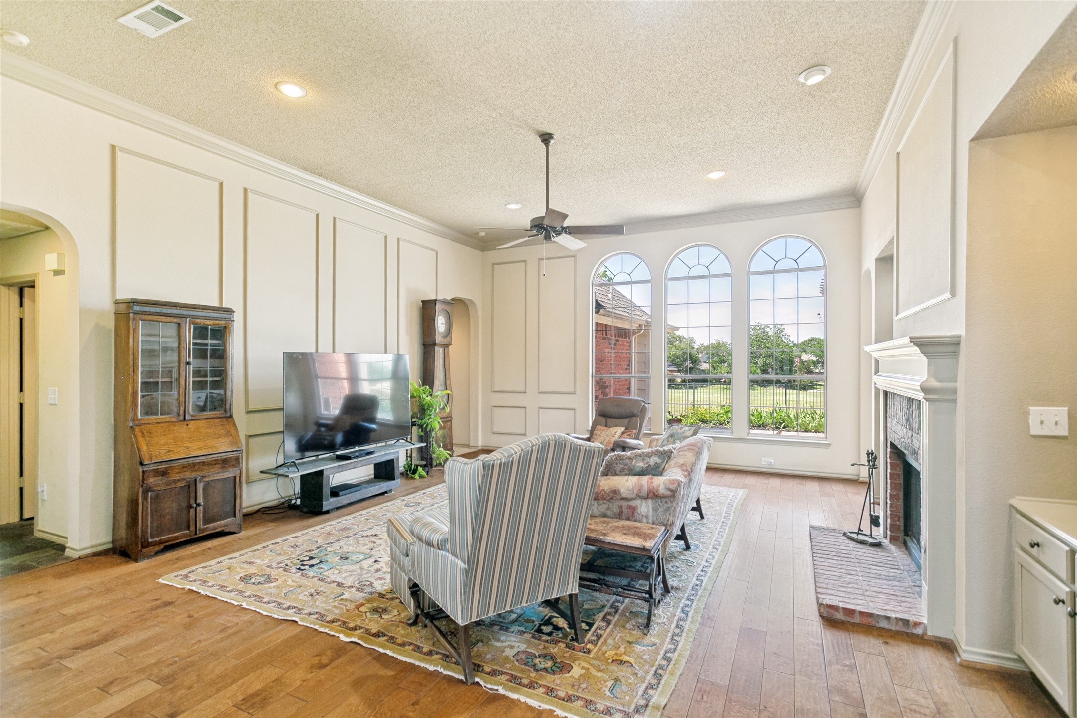 625 Palm Desert Drive Garland TX 75044