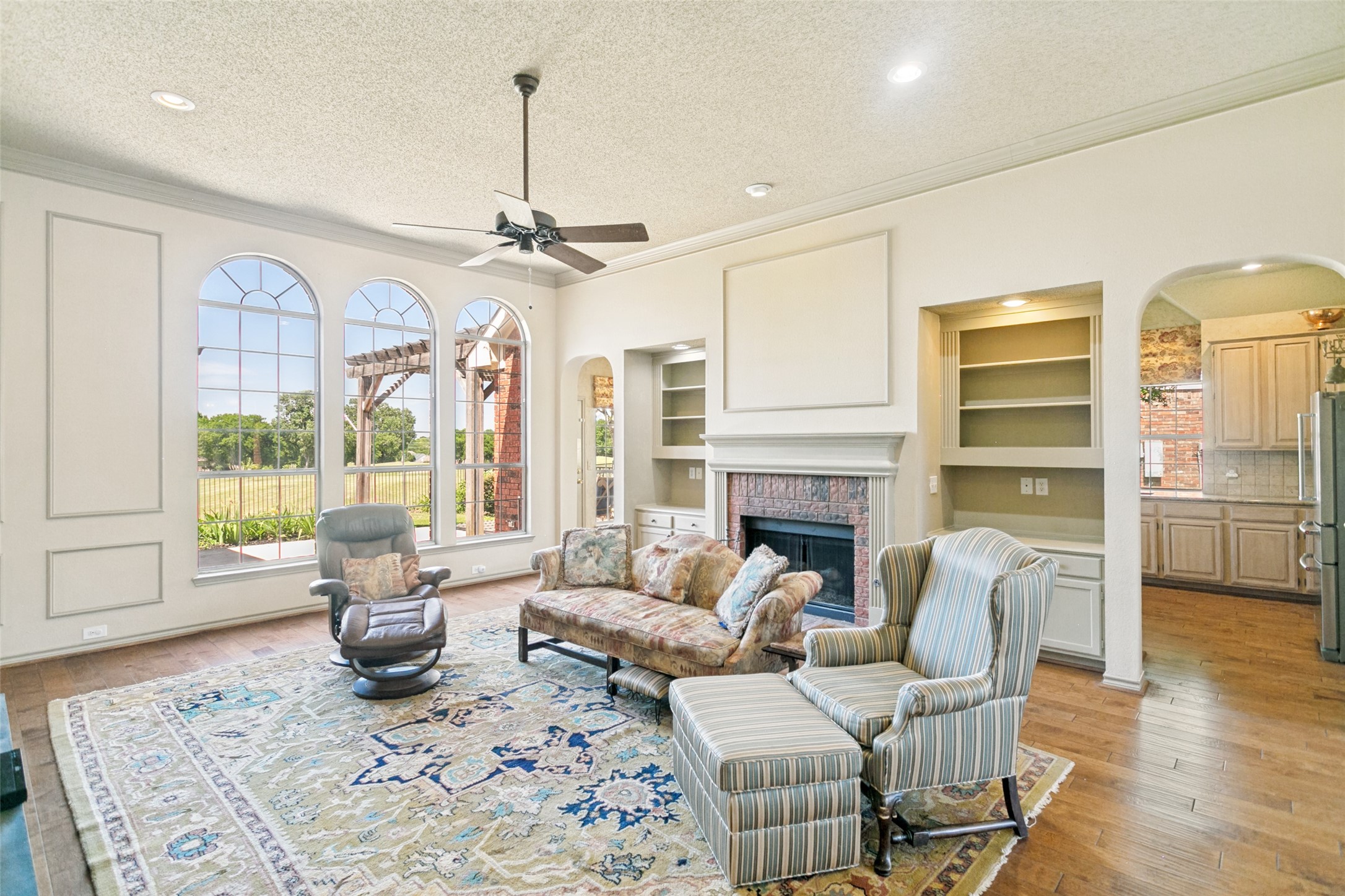 625 Palm Desert Drive Garland TX 75044
