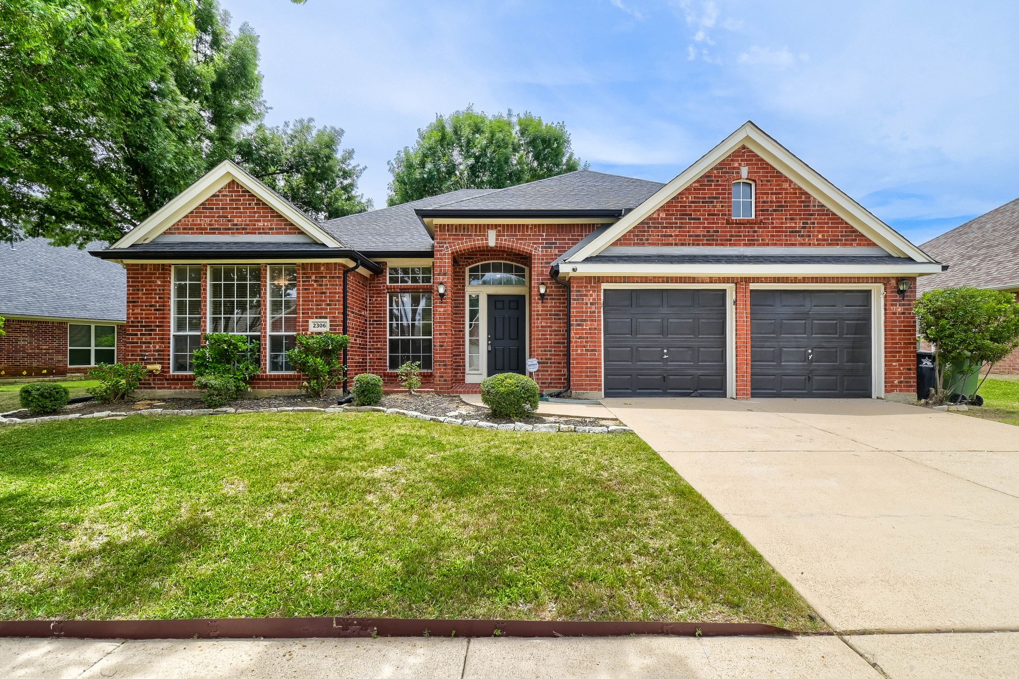 2306 Everton Drive Arlington TX 76001