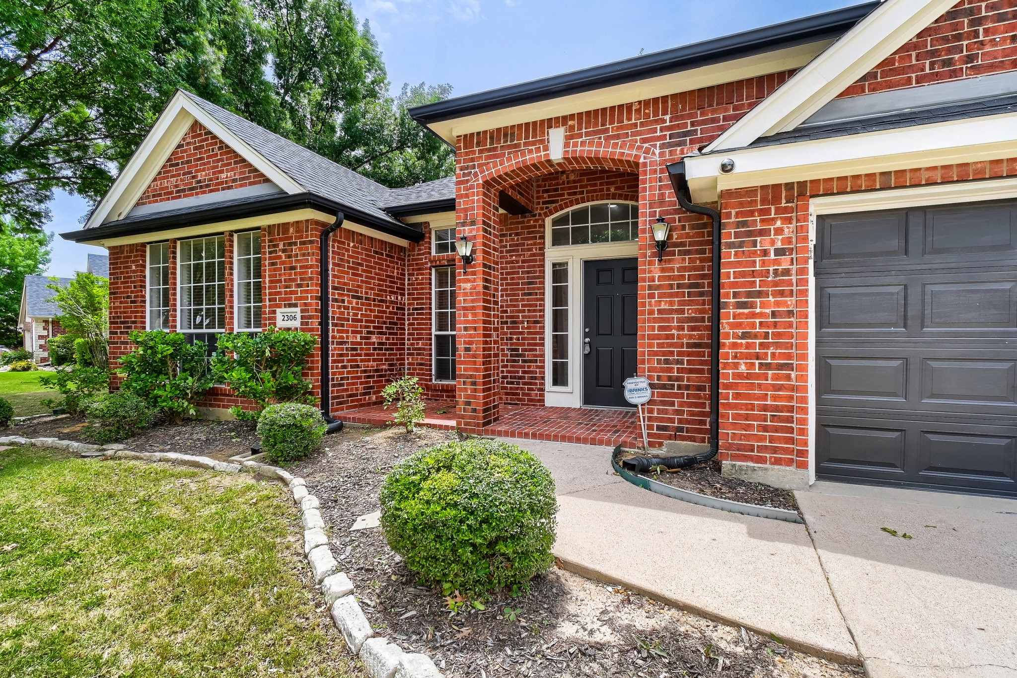 2306 Everton Drive Arlington TX 76001