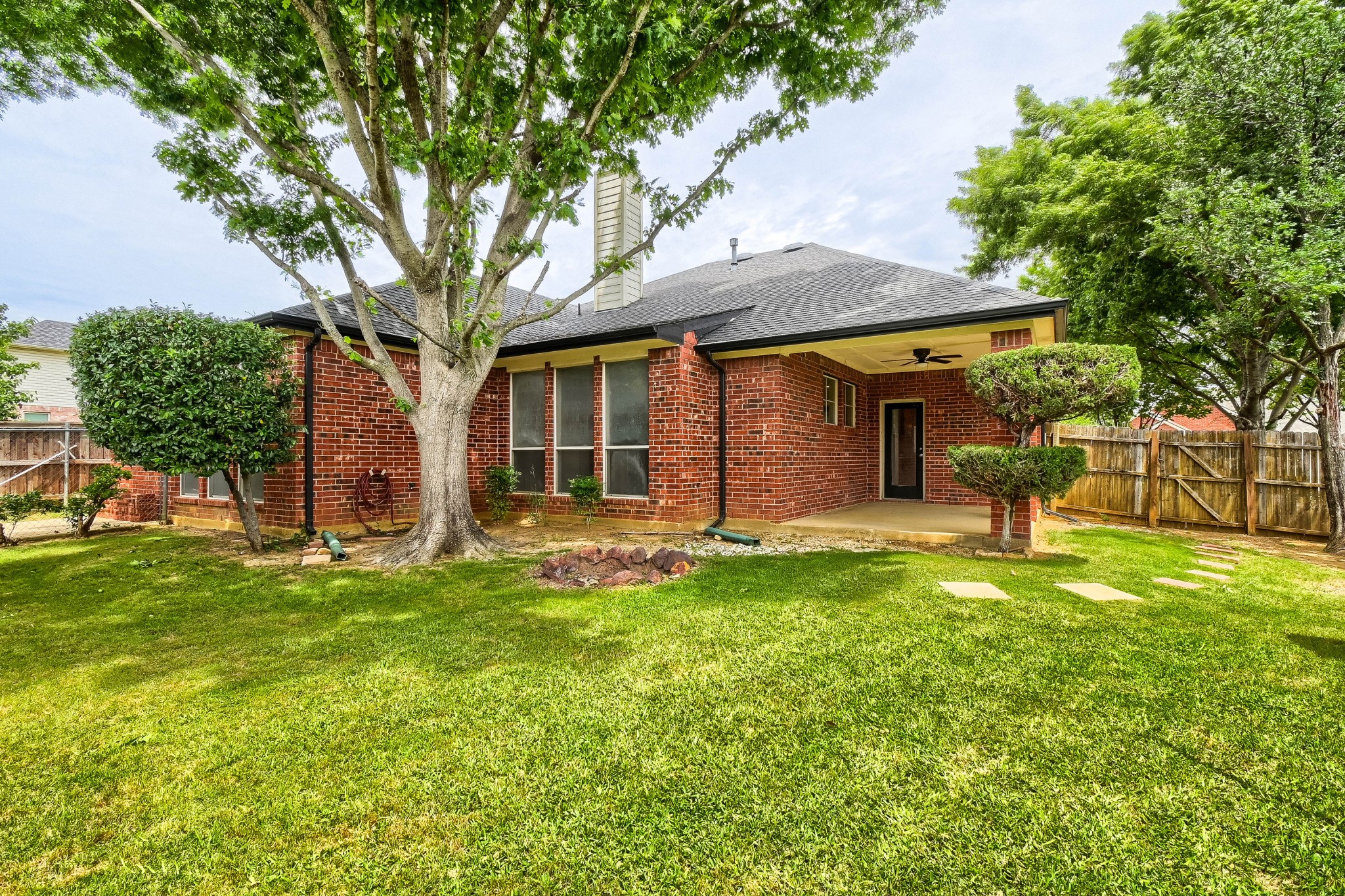 2306 Everton Drive Arlington TX 76001