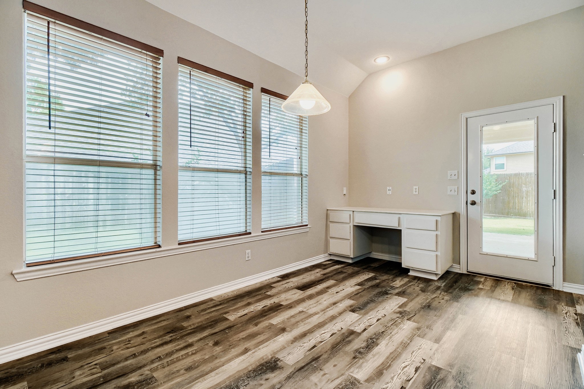 2306 Everton Drive Arlington TX 76001