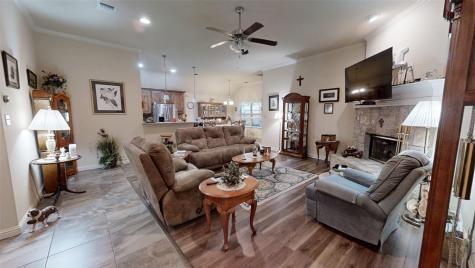 109 Donna Circle Granbury TX 76049
