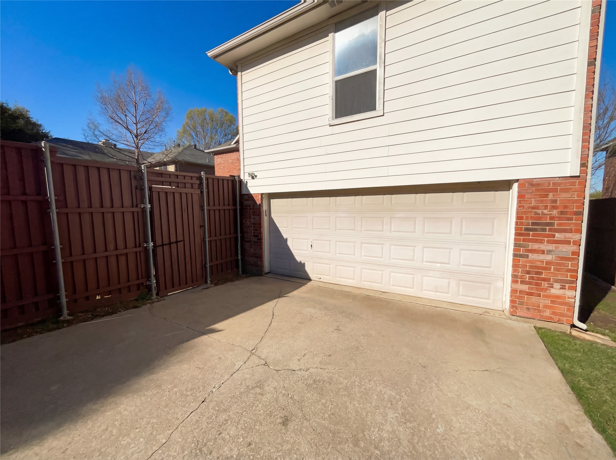 2406 Manchester Drive Carrollton TX 75006