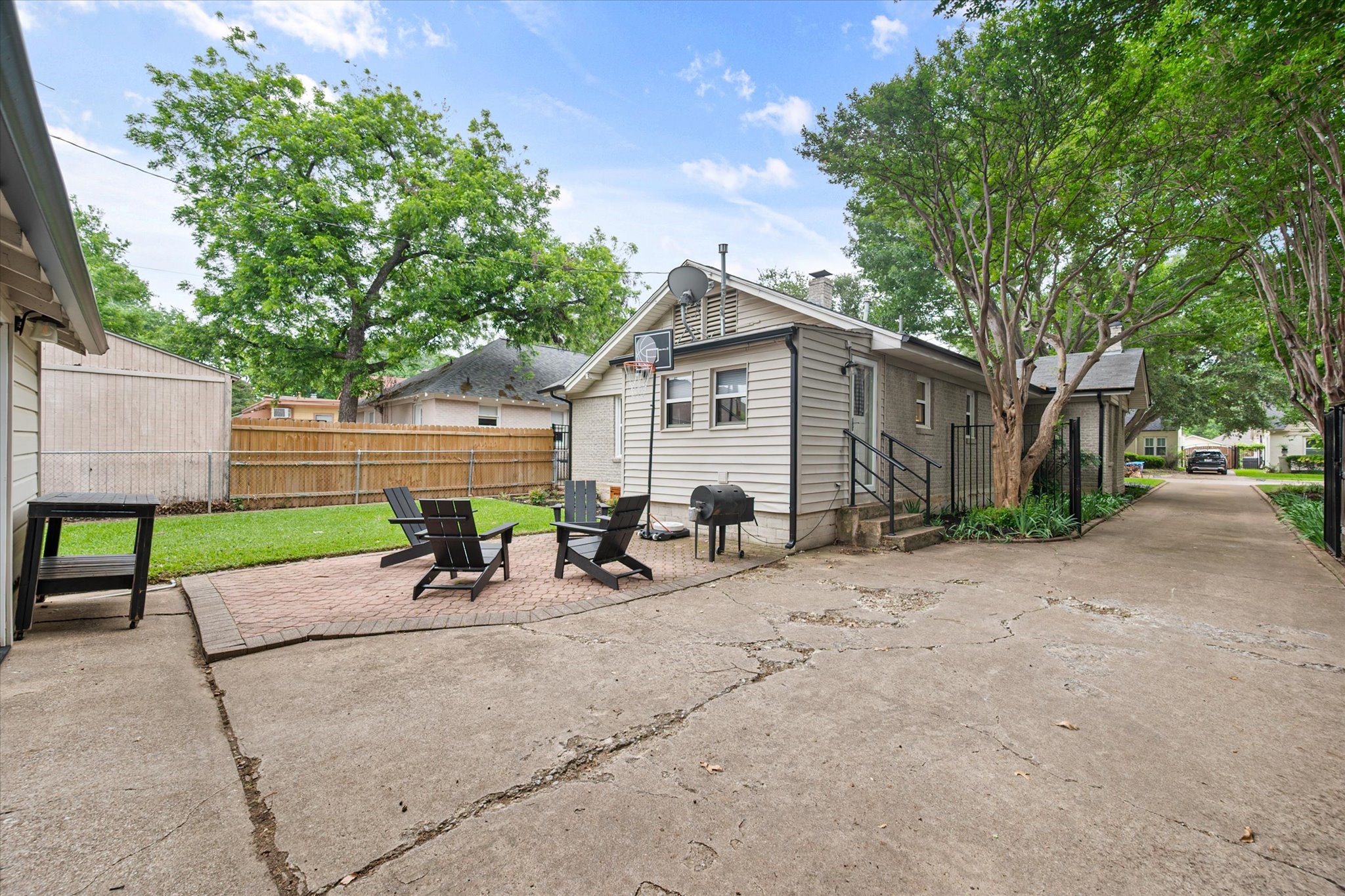 3824 Bunting Avenue Fort Worth TX 76107