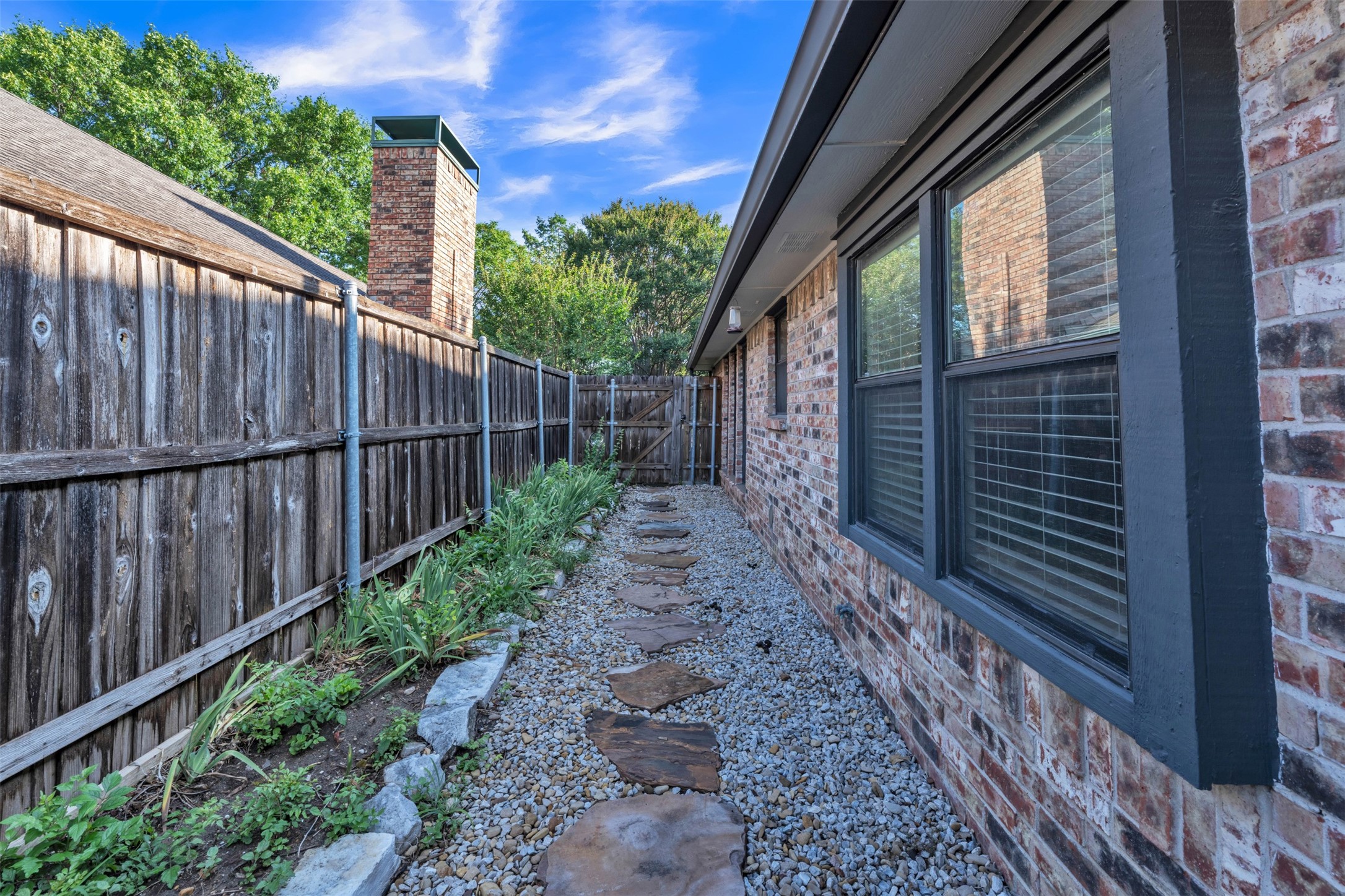3046 Westforest Drive Dallas TX 75229