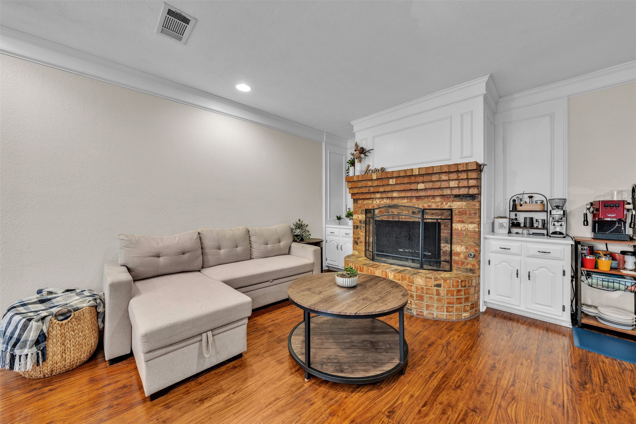 3046 Westforest Drive Dallas TX 75229