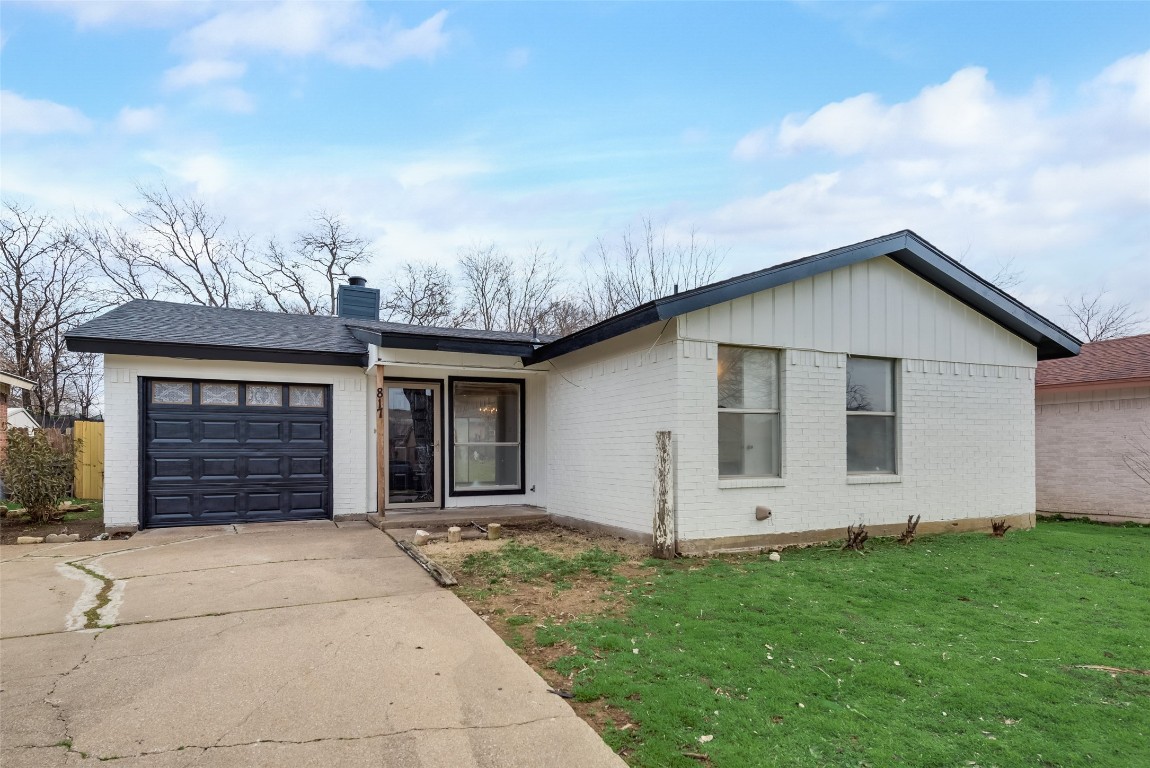 817 Tapley Street Grand Prairie TX 75051
