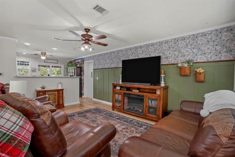 7130 Briar Road Azle TX 76020