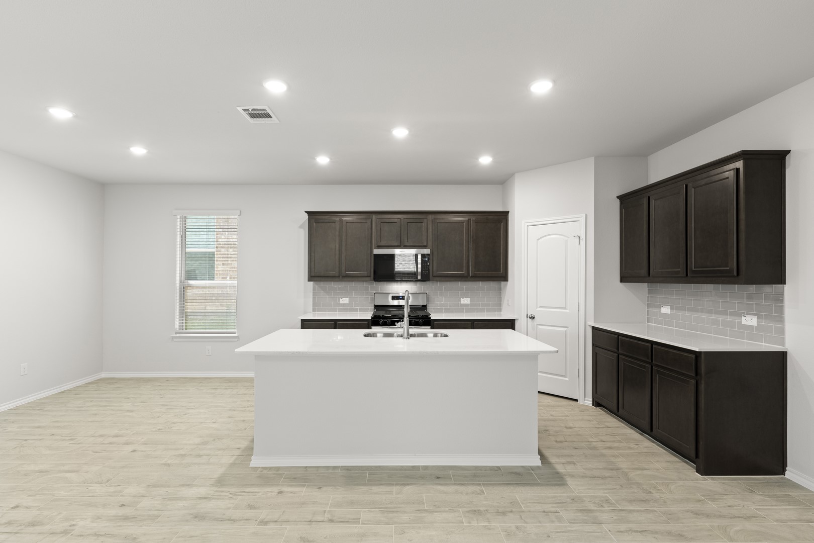 2516 Breakaway Drive Mesquite TX 75149