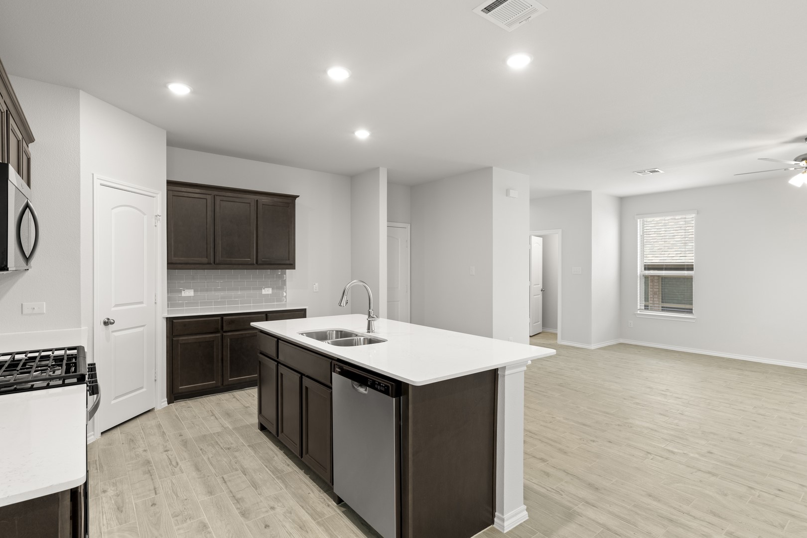 2516 Breakaway Drive Mesquite TX 75149