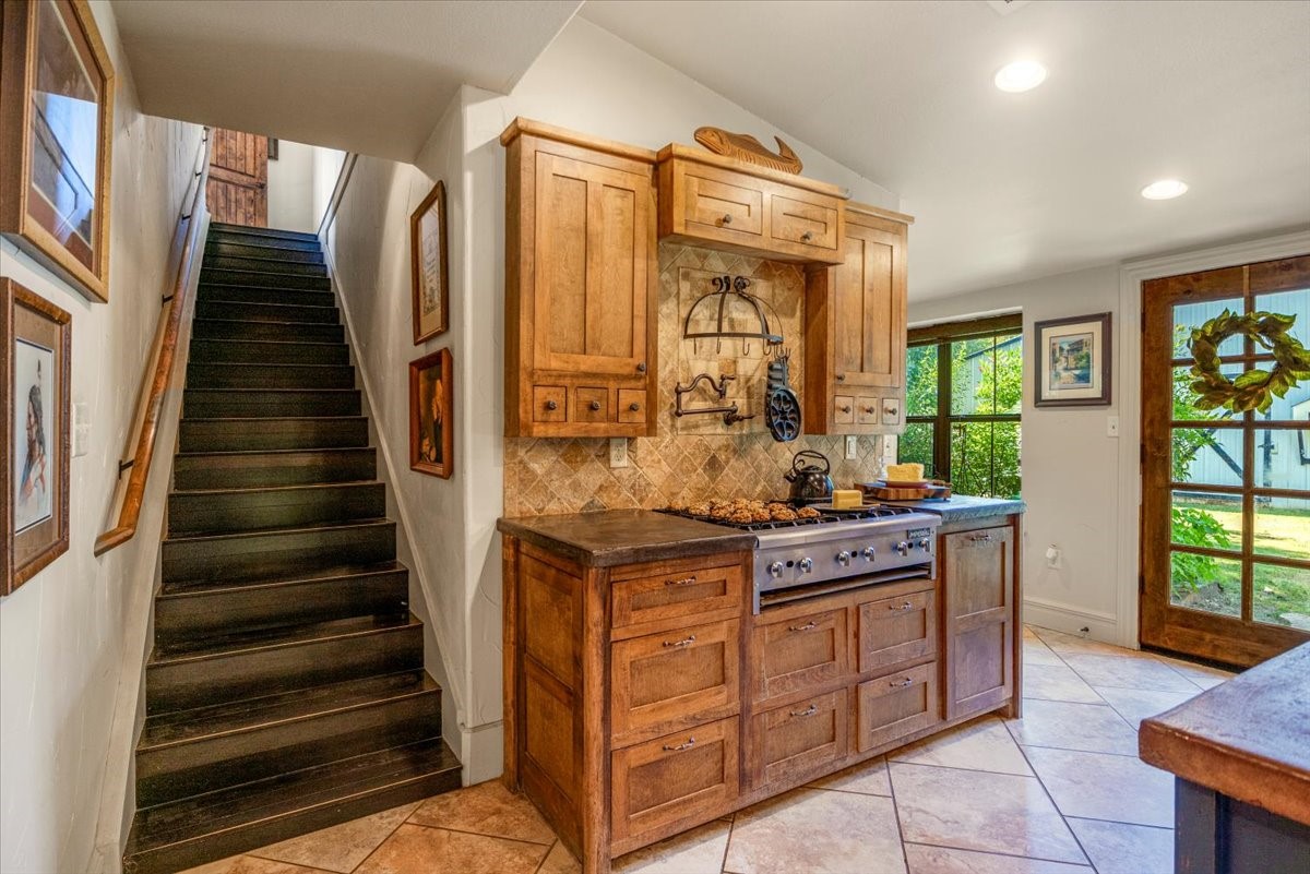 395 County Road 2482 Mineola TX 75773