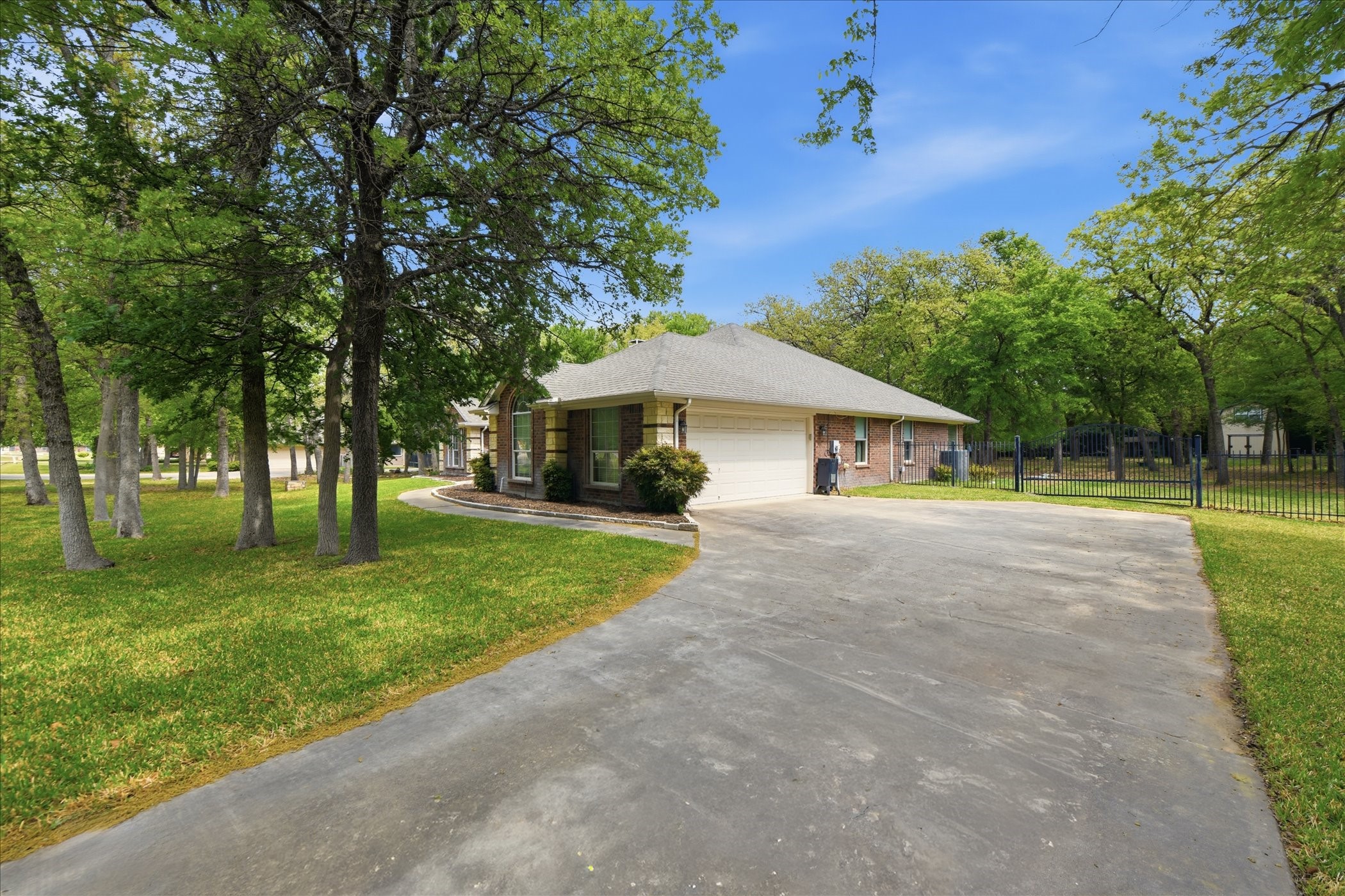 5992 Red Bud Road Fort Worth TX 76135