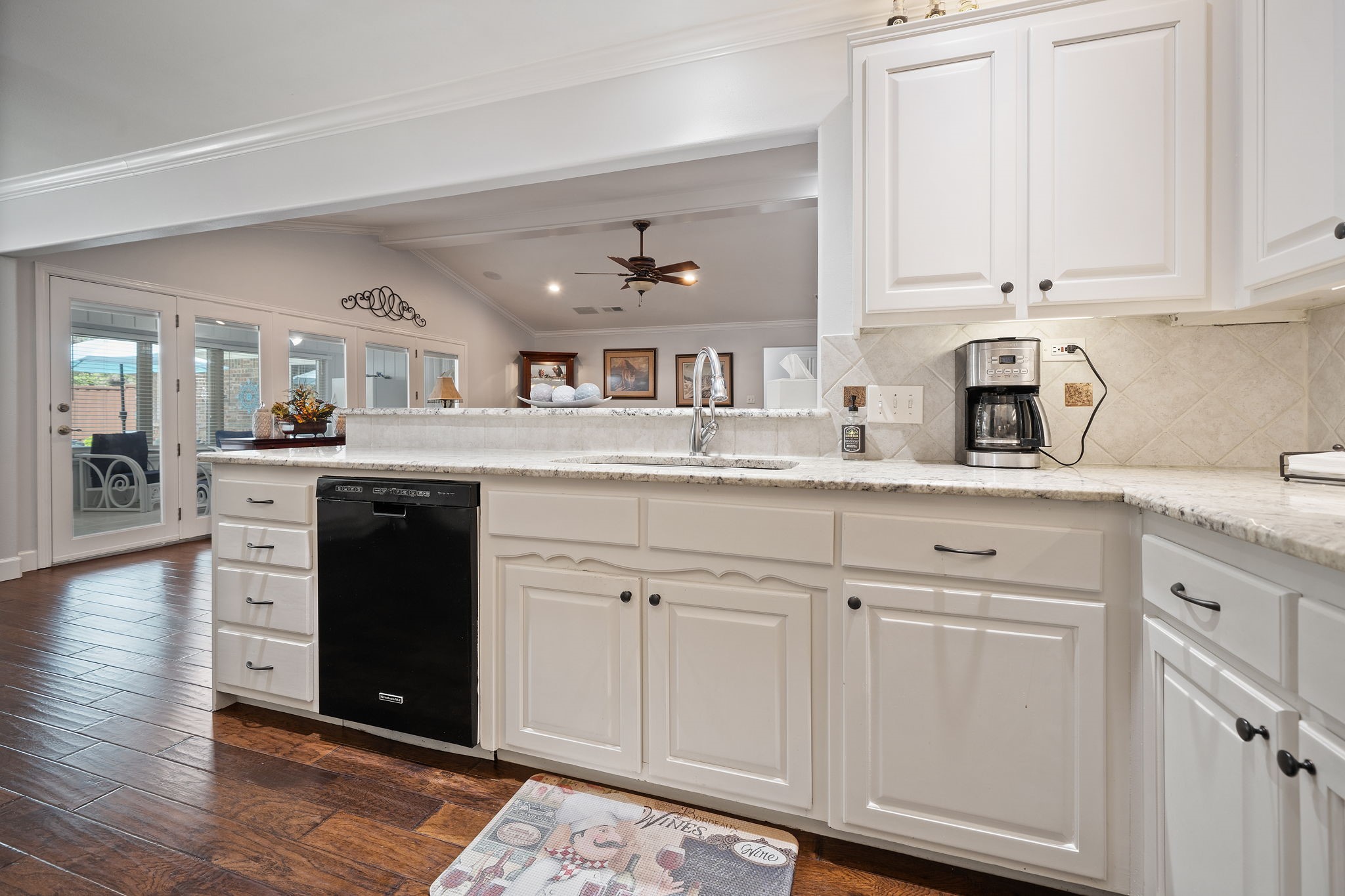 1711 Queensborough Drive Arlington TX 76015
