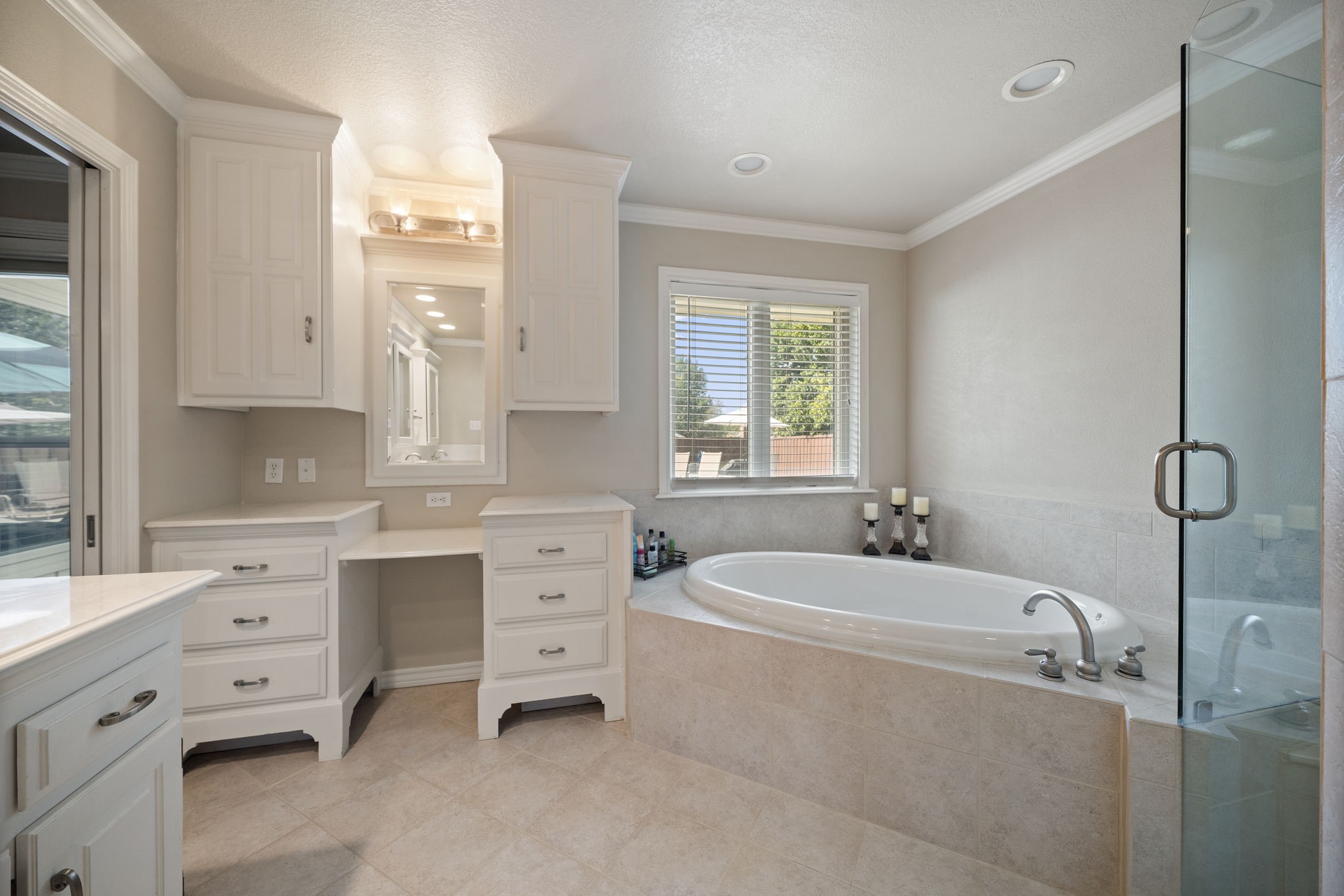 1711 Queensborough Drive Arlington TX 76015