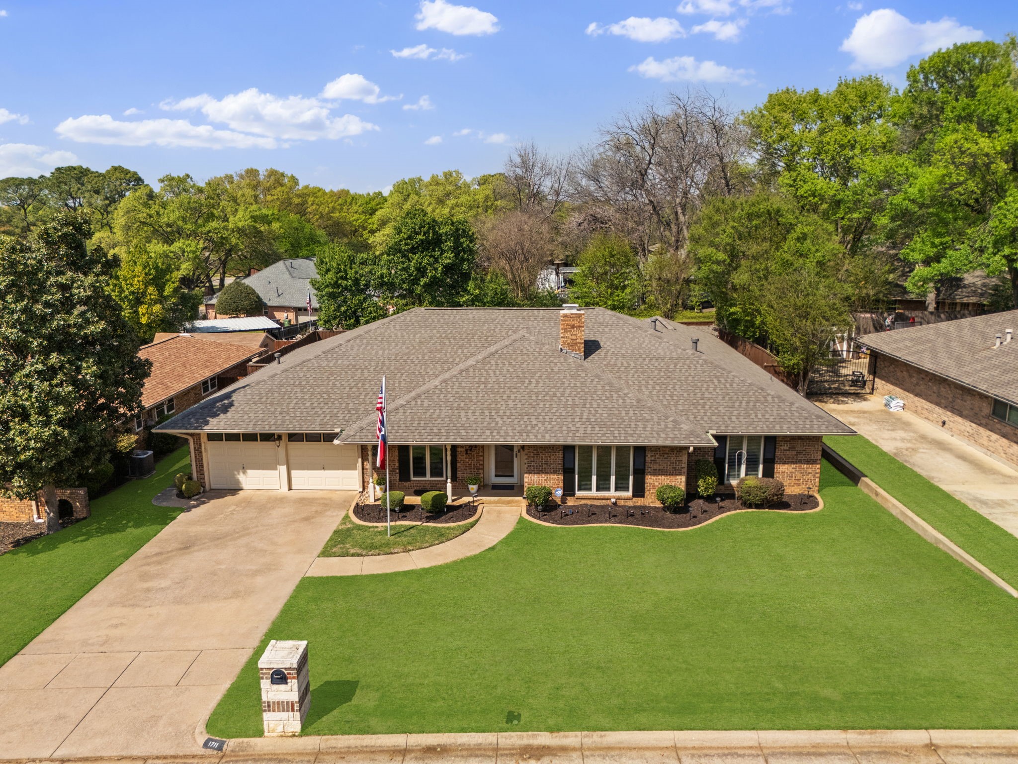 1711 Queensborough Drive Arlington TX 76015