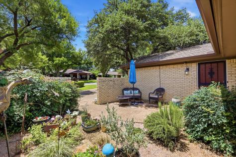3066 Ponder Place Dallas TX 75229