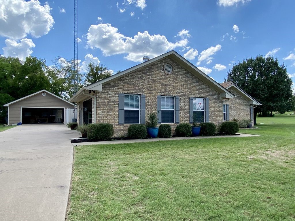 112 Rs County Road 3363 Emory TX 75440