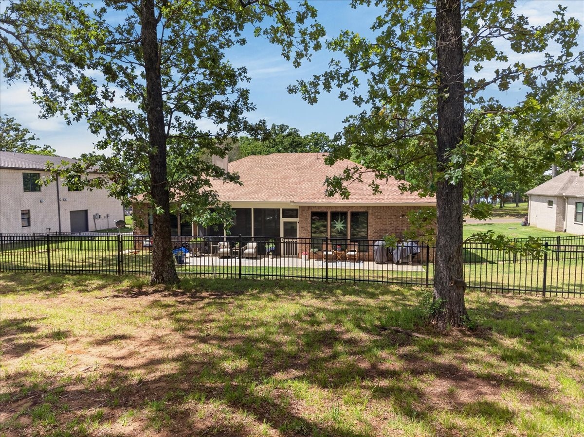 233 Hide A Way Drive Mabank TX 75156