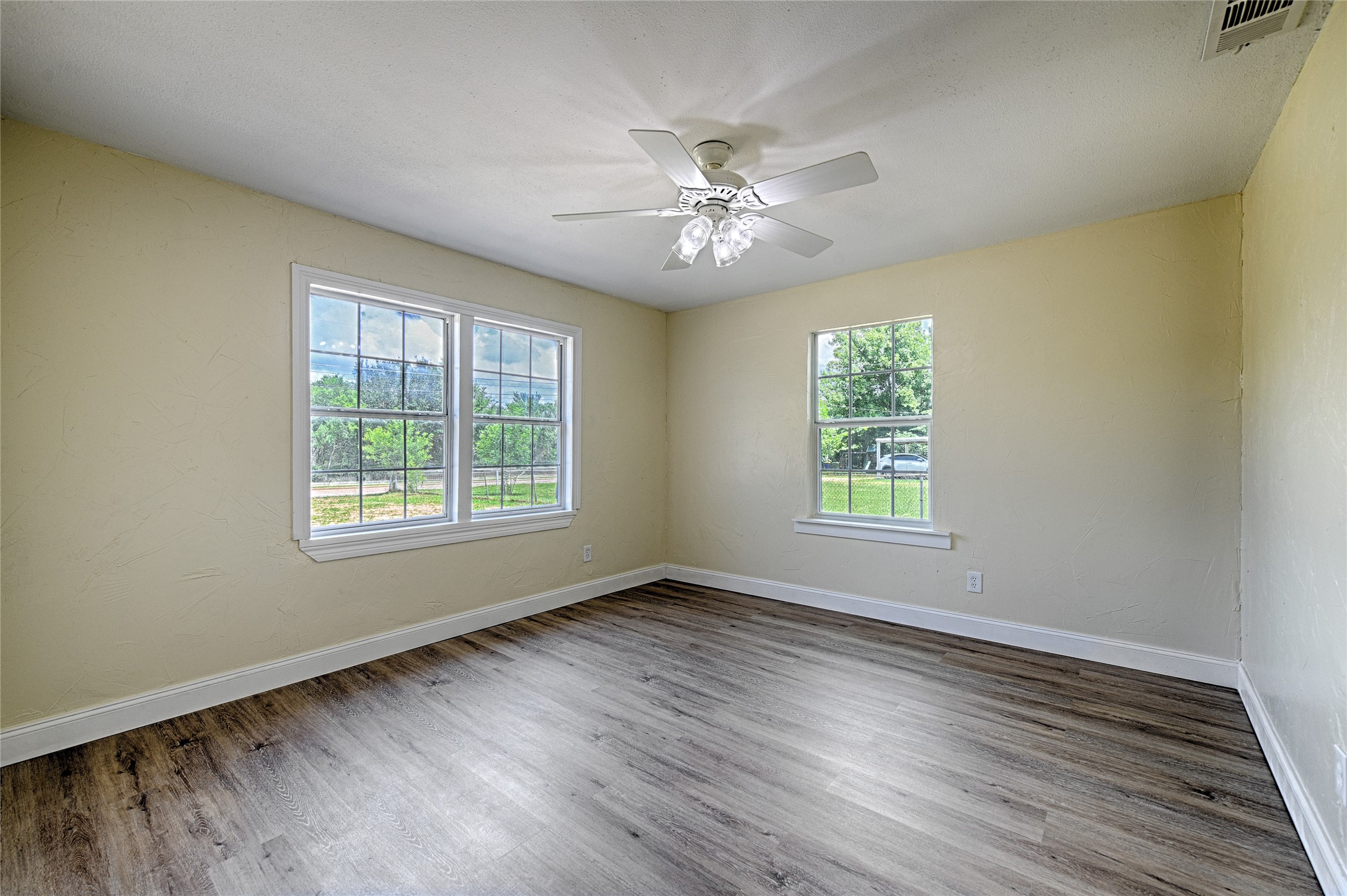 2619 E Seagoville Road Seagoville TX 75159