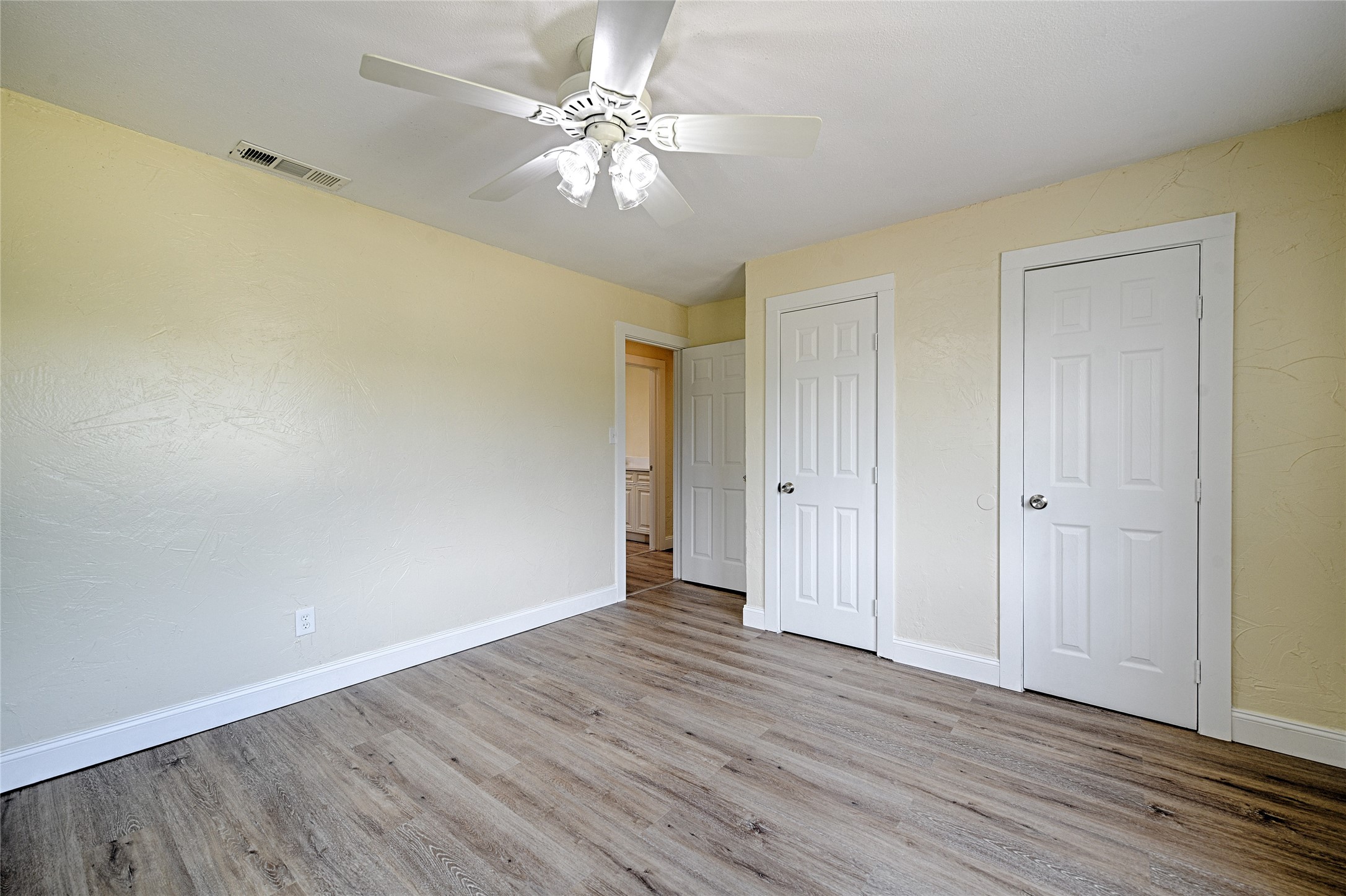2619 E Seagoville Road Seagoville TX 75159