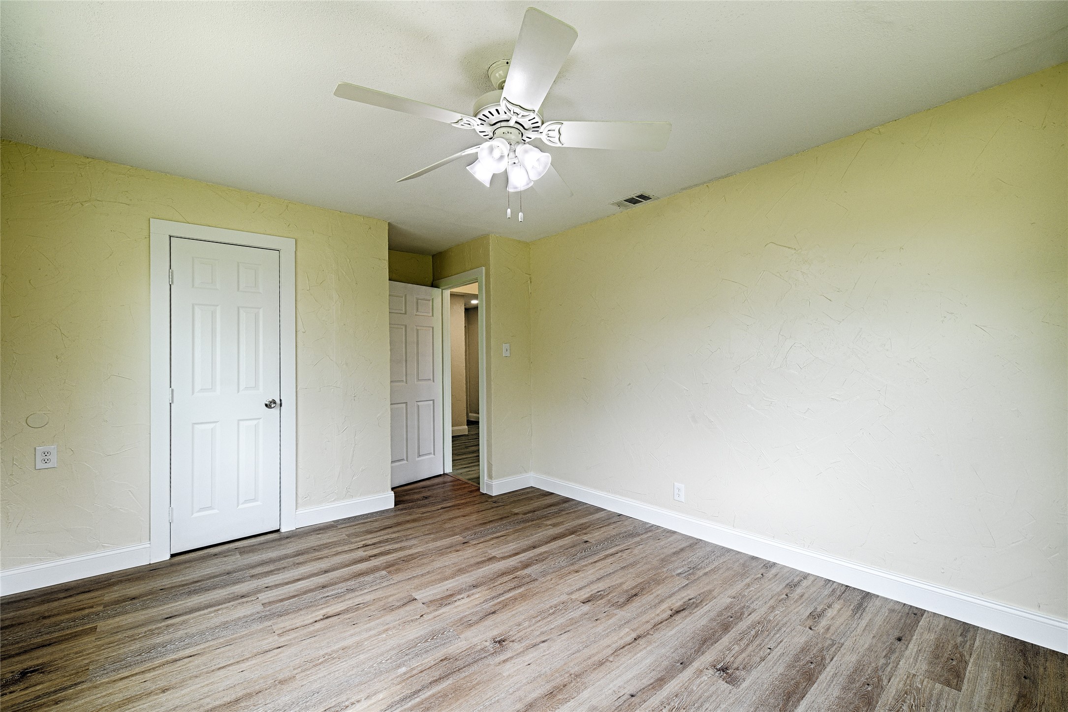 2619 E Seagoville Road Seagoville TX 75159
