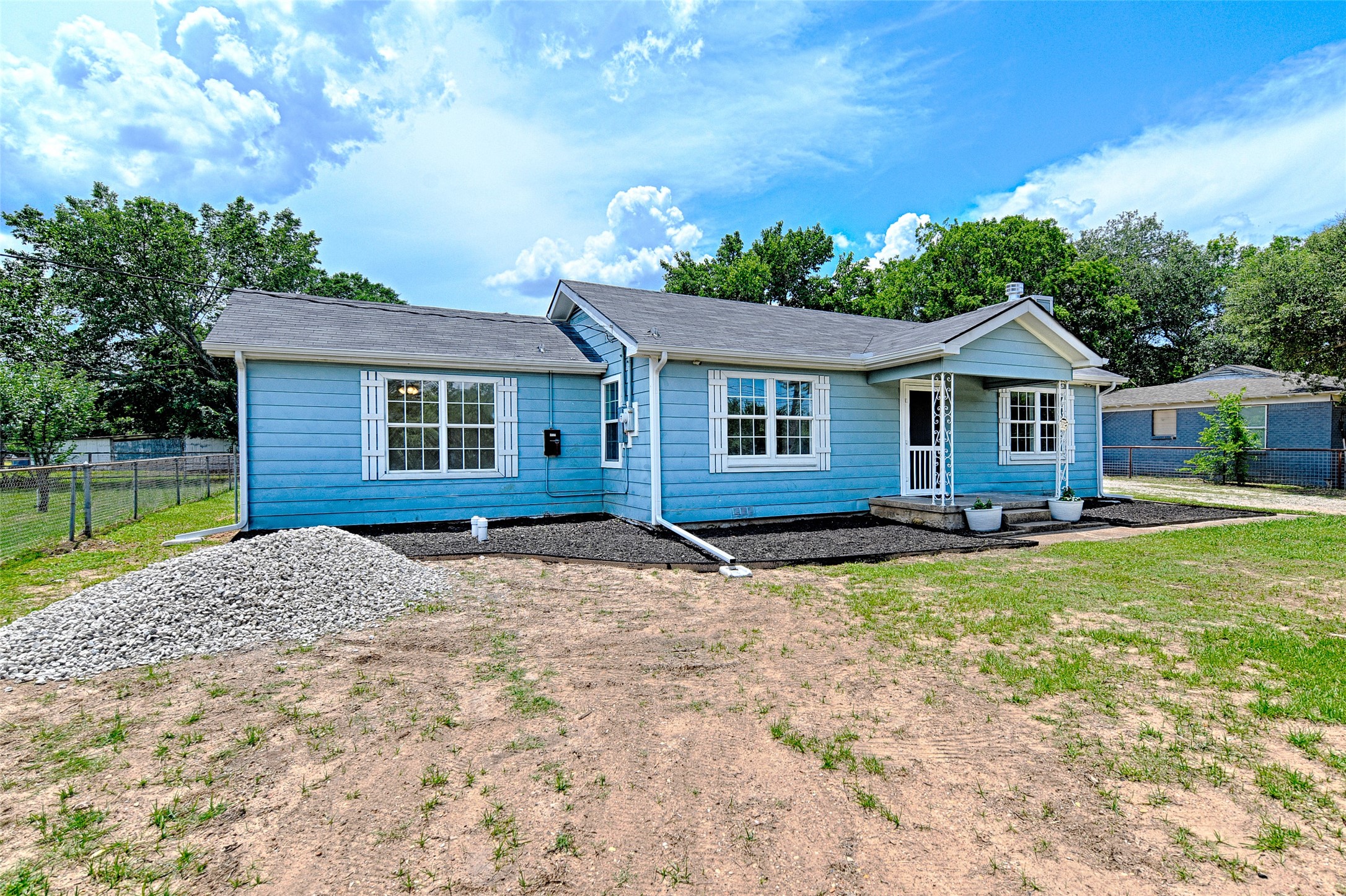 2619 E Seagoville Road Seagoville TX 75159