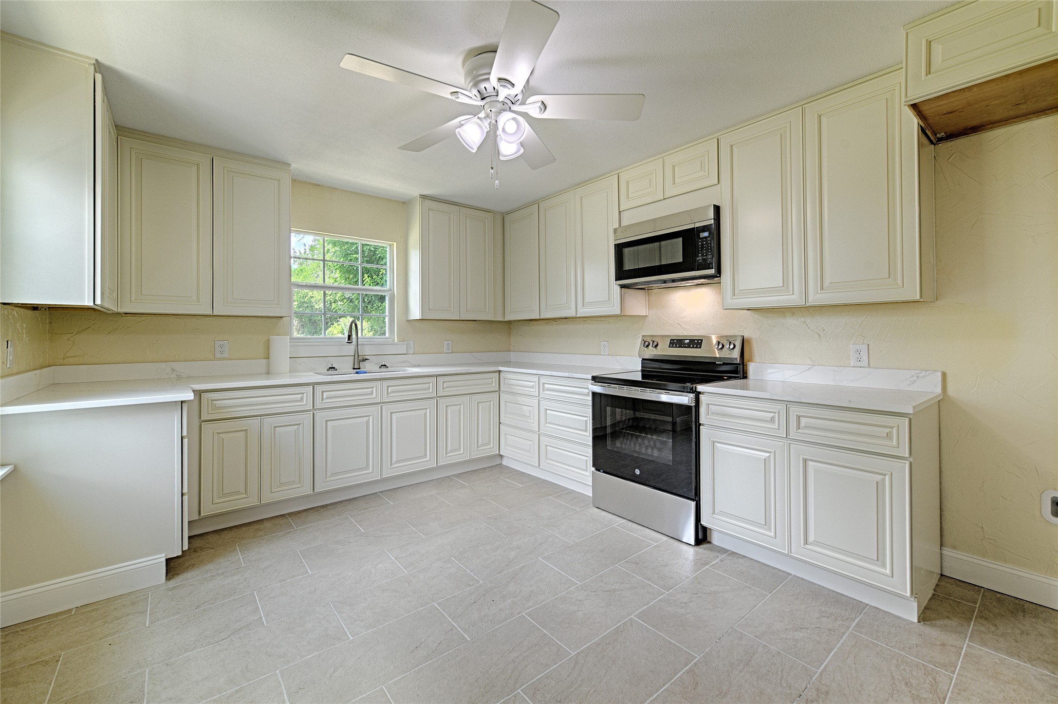 2619 E Seagoville Road Seagoville TX 75159
