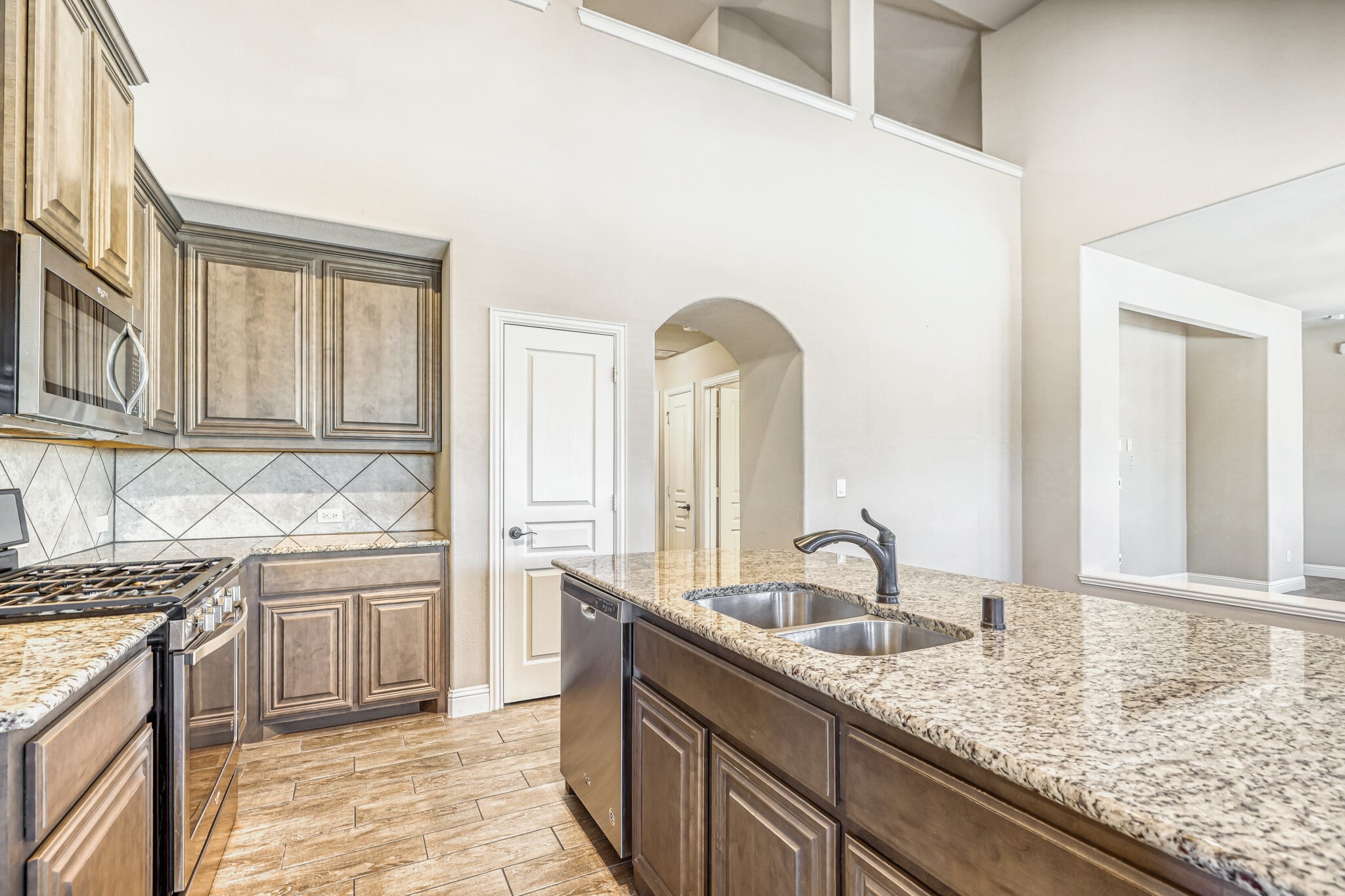 1621 Bull Street Aubrey TX 76227