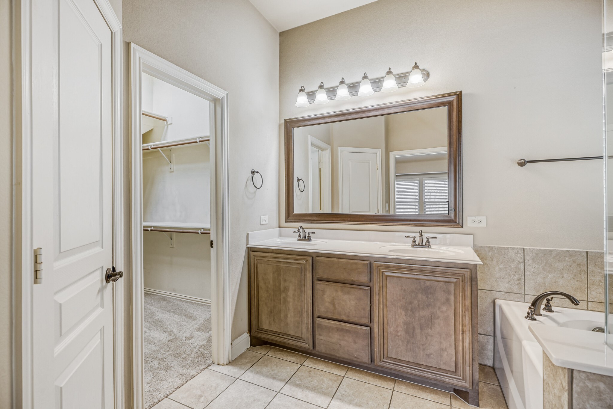 1621 Bull Street Aubrey TX 76227