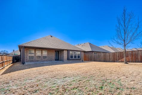 1621 Bull Street Aubrey TX 76227