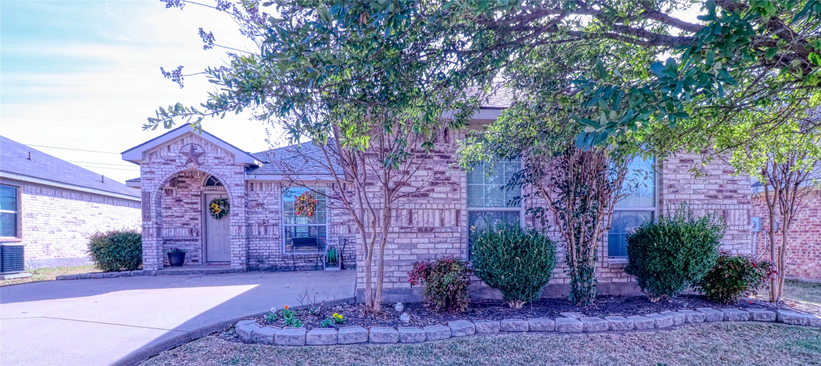 108 Oregon Trail Waxahachie TX 75167