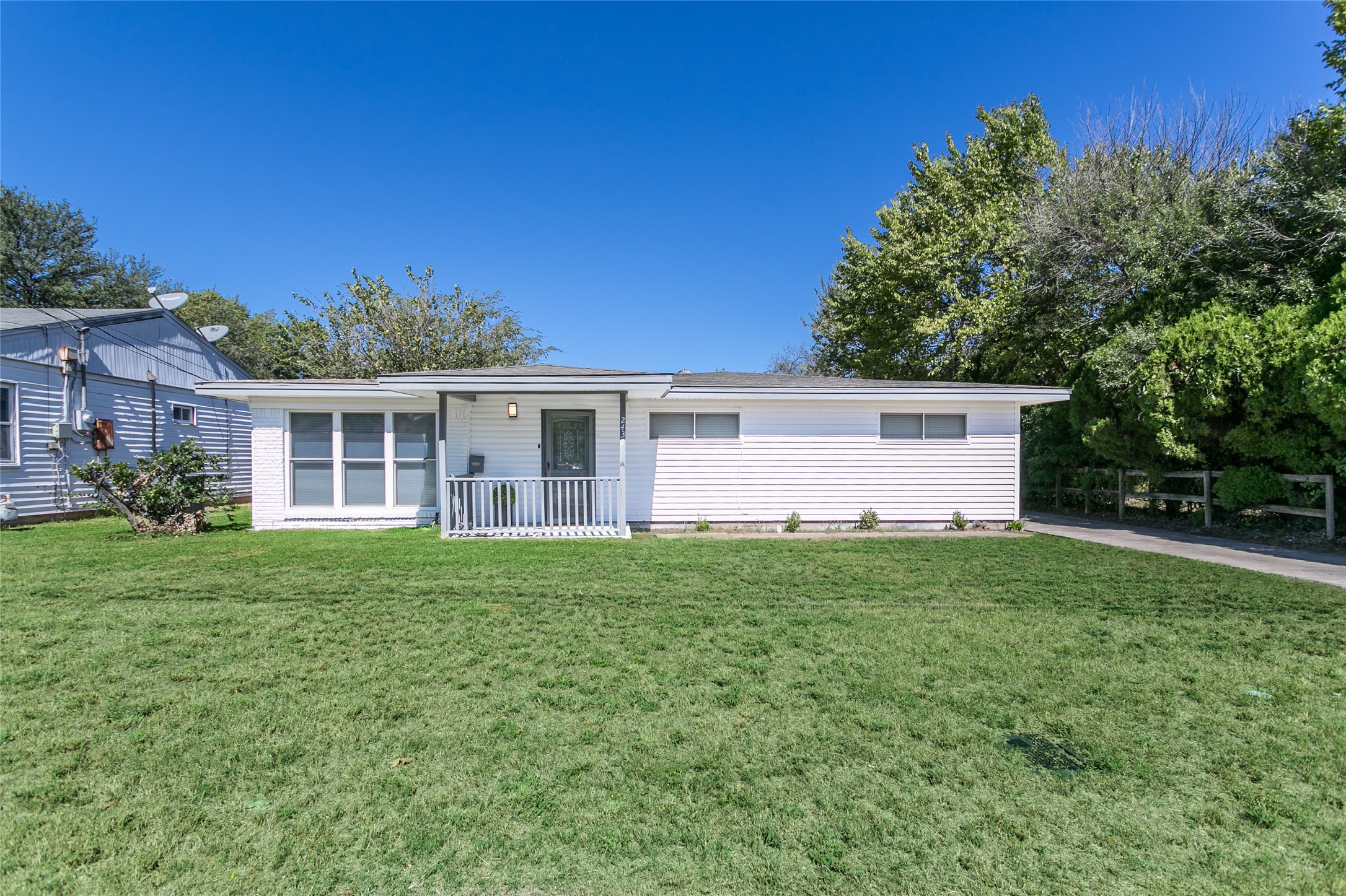 2437 W 4th Street Irving TX 75060