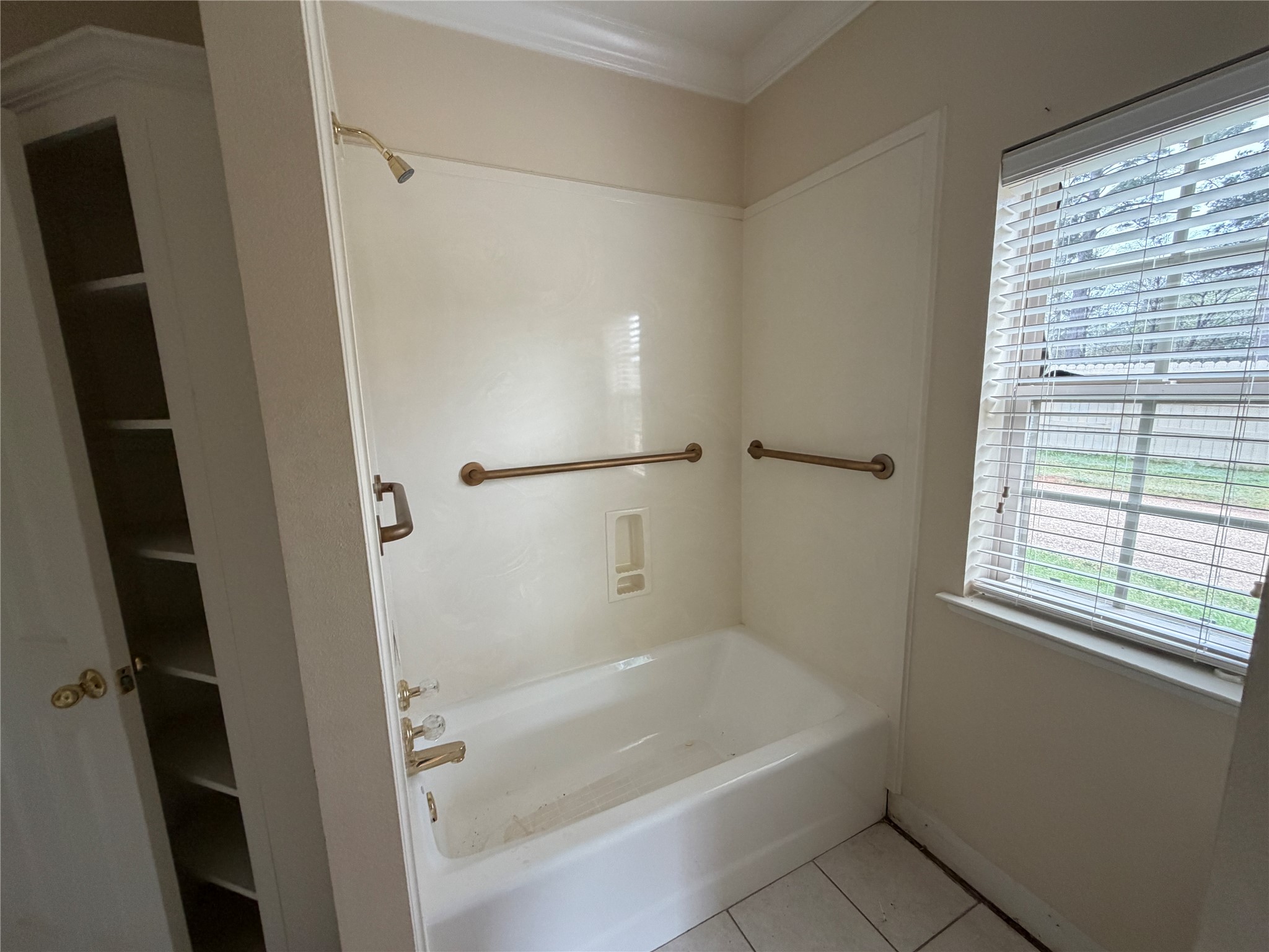 120 Burton Street Longview TX 75603
