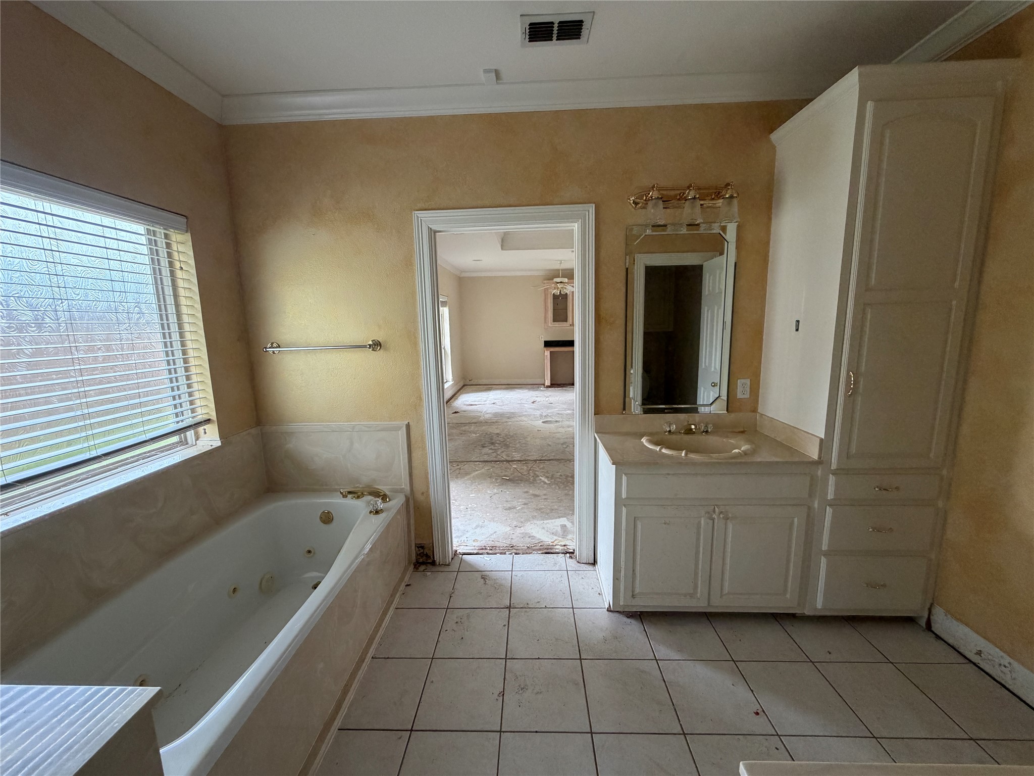 120 Burton Street Longview TX 75603