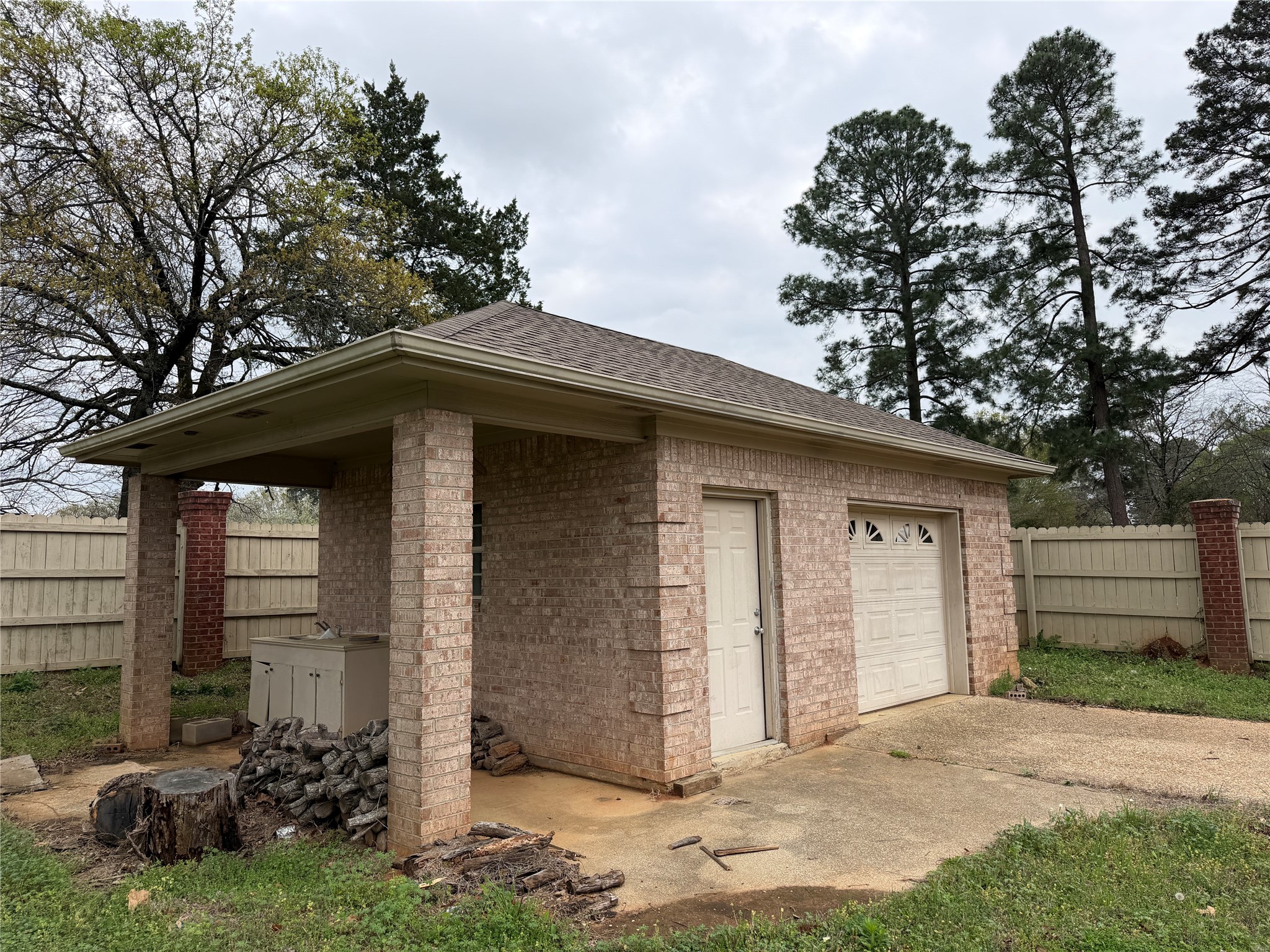 120 Burton Street Longview TX 75603