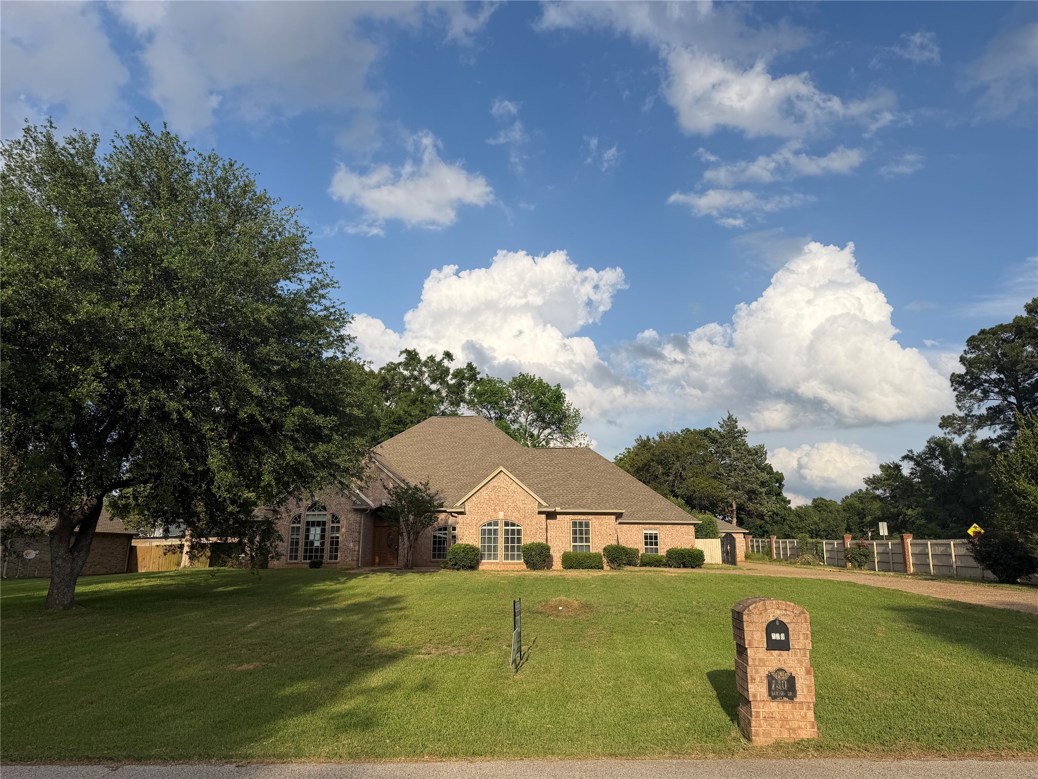 120 Burton Street Longview TX 75603