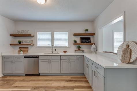 607 N Church Street Pilot Point TX 76258