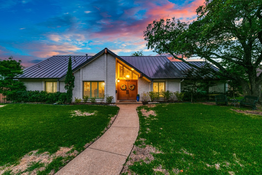 4738 Forest Bend Road Dallas TX 75244