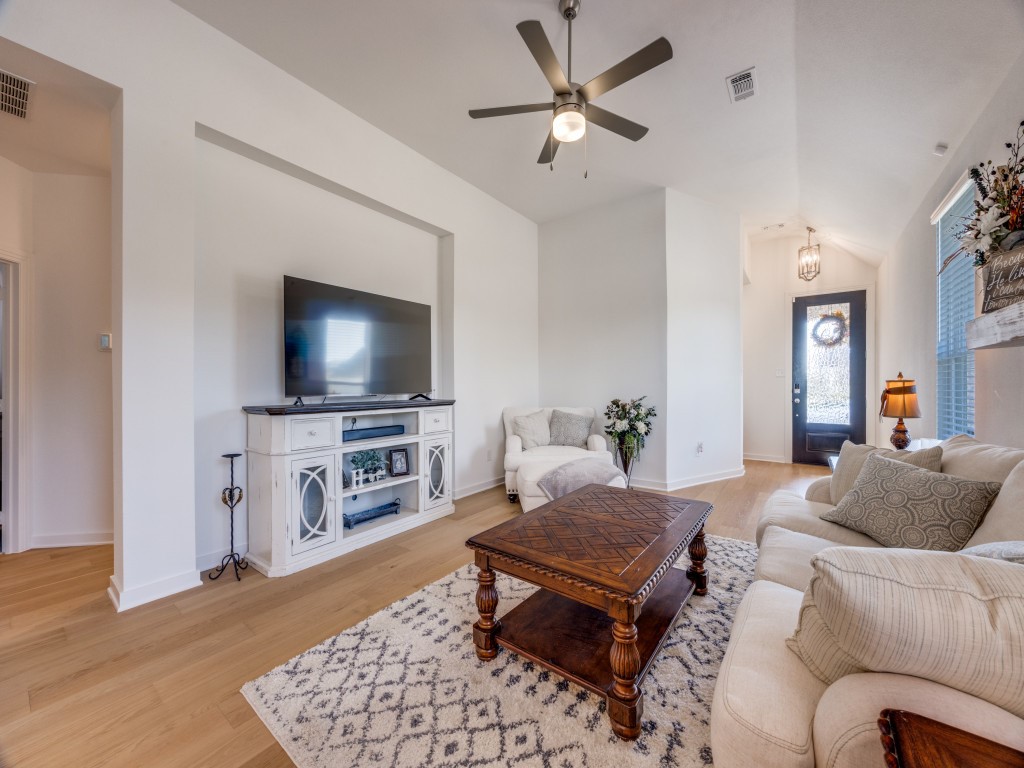 1221 Newport Street Sherman TX 75090