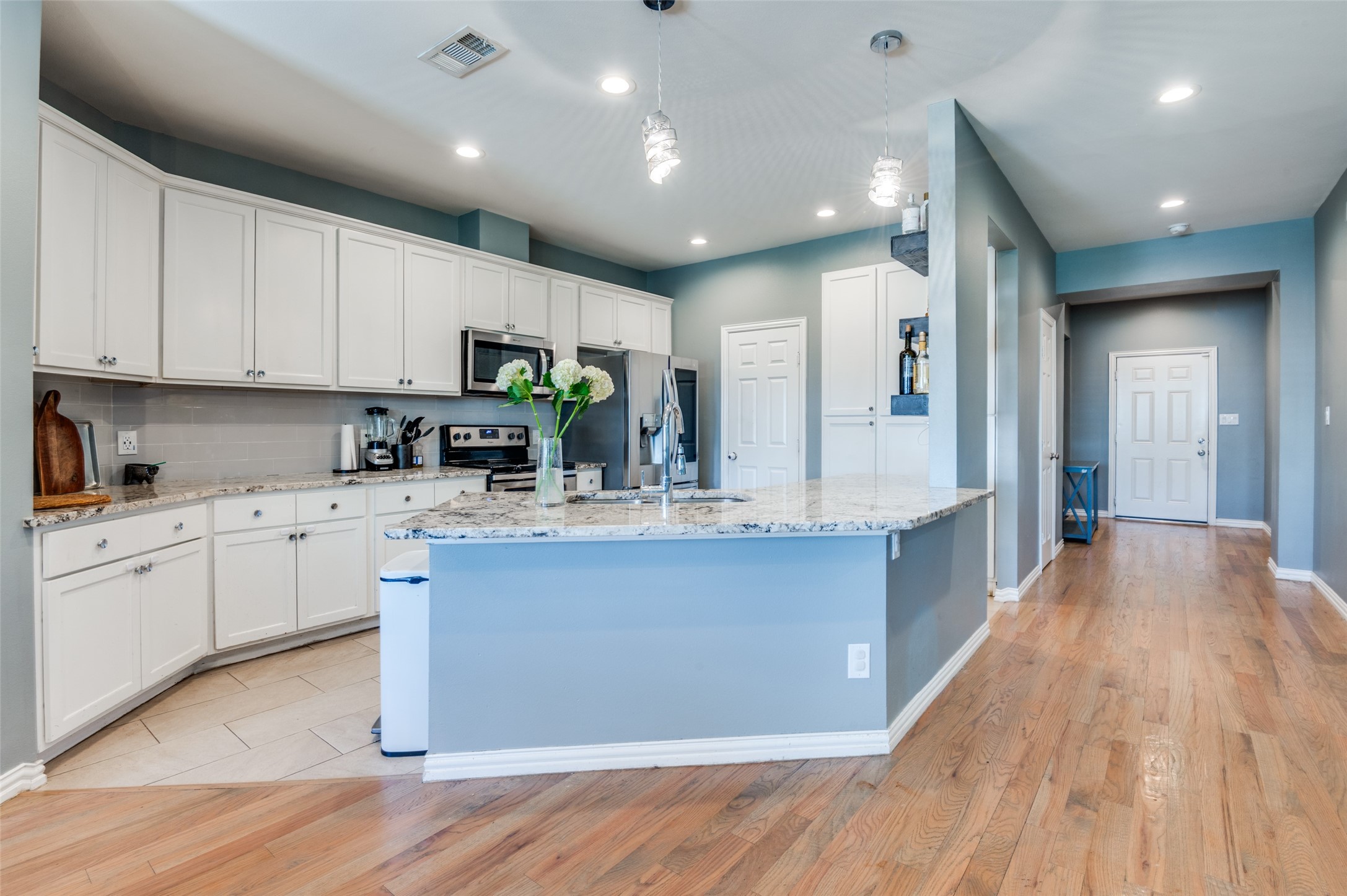 2723 Pike Drive Lancaster TX 75134