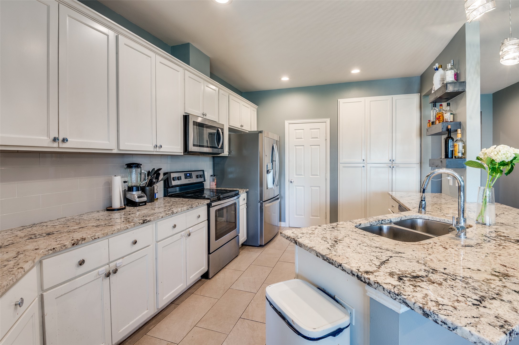 2723 Pike Drive Lancaster TX 75134