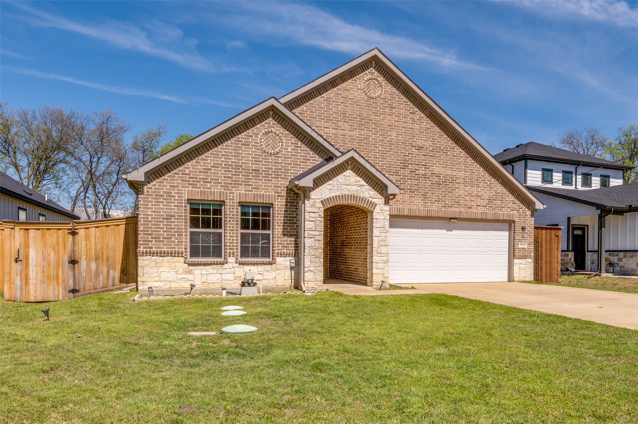 2723 Pike Drive Lancaster TX 75134