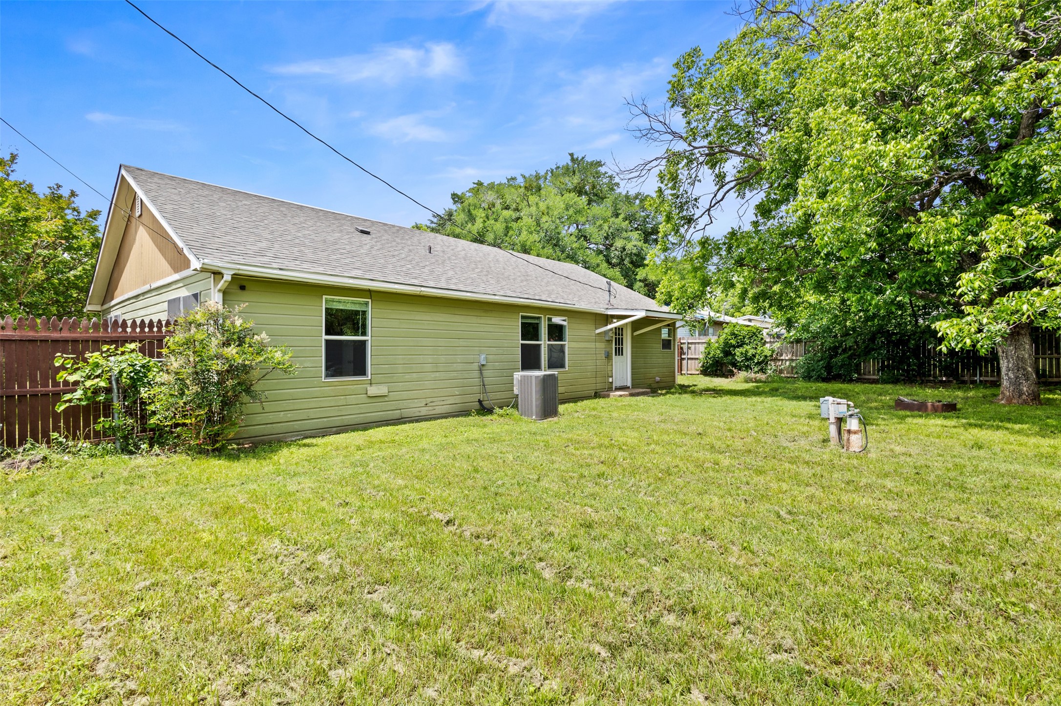 107 S Flower Lane Chico TX 76431