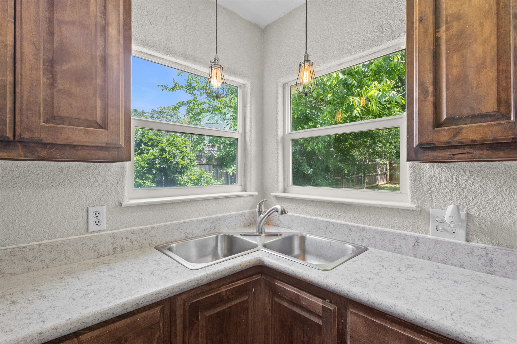 107 S Flower Lane Chico TX 76431