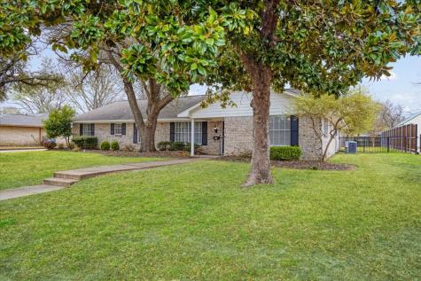 1910 Nancy Lea Drive Bonham TX 75418