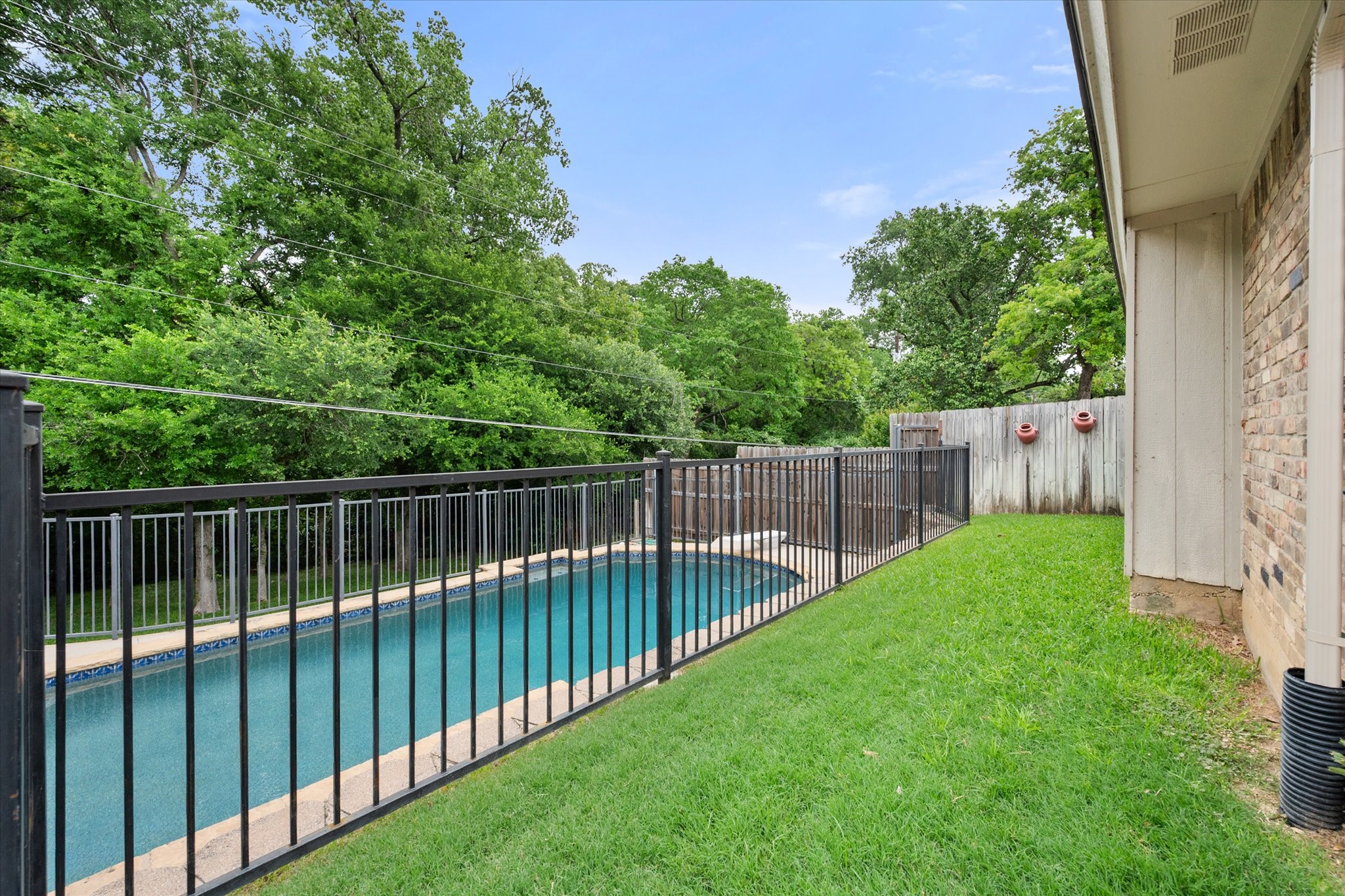 4103 Three Oaks Drive Arlington TX 76016