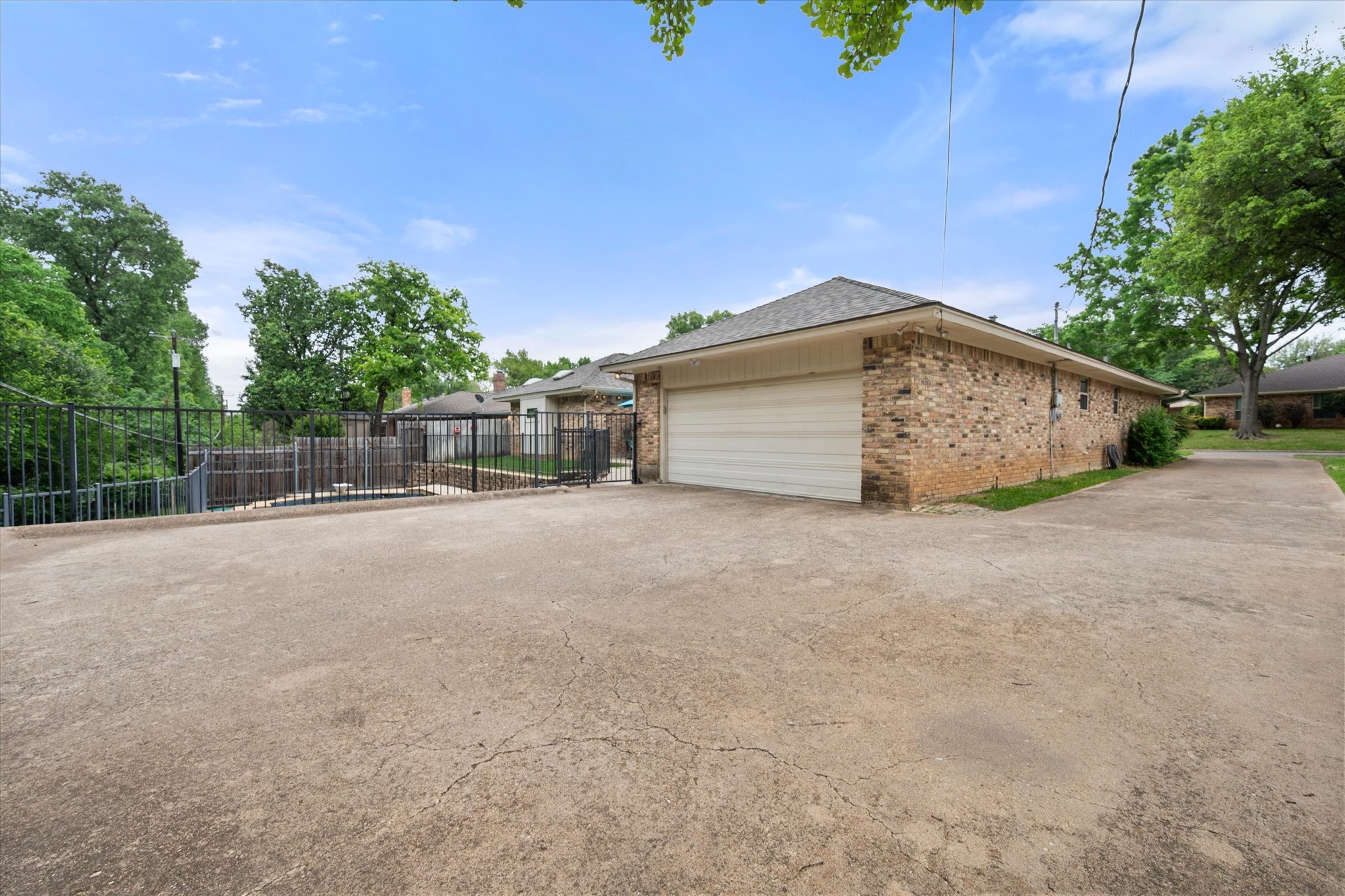 4103 Three Oaks Drive Arlington TX 76016